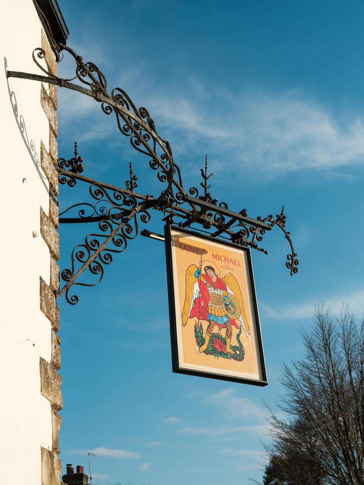 The Grosvenor Arms 3* Hindon