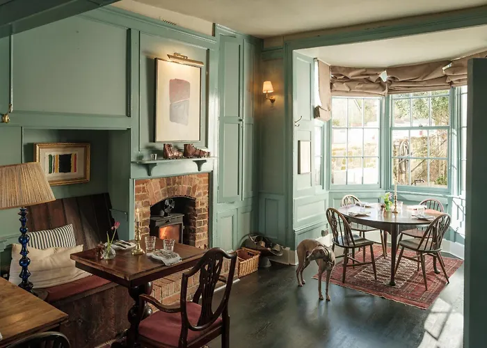 The Grosvenor Arms